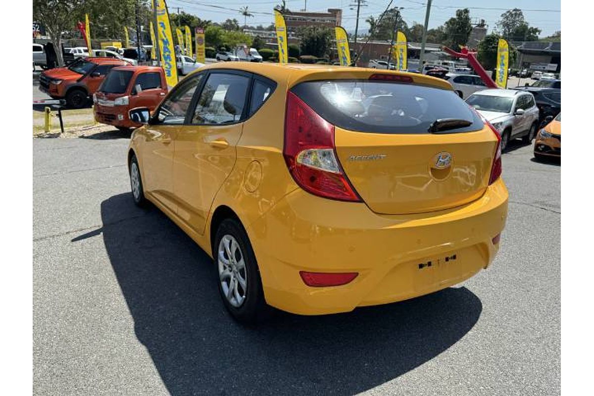2013 Hyundai Accent Active RB