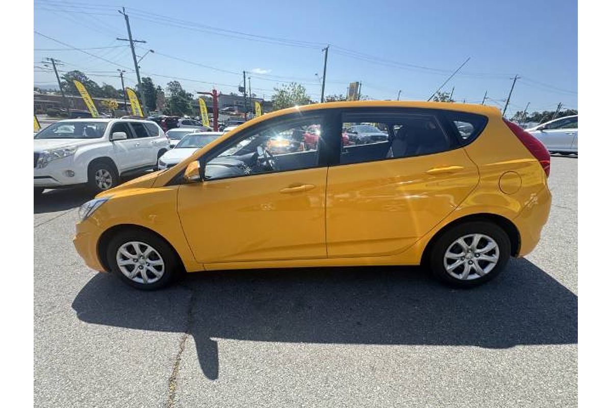 2013 Hyundai Accent Active RB