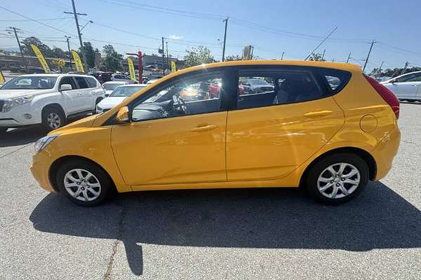 2013 Hyundai Accent Active RB