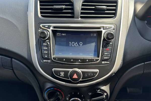 2013 Hyundai Accent Active RB