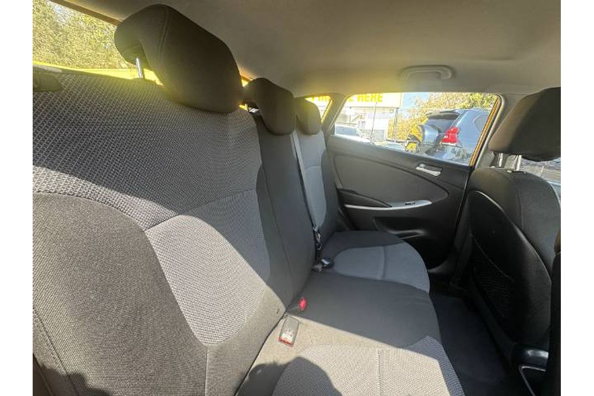 2013 Hyundai Accent Active RB