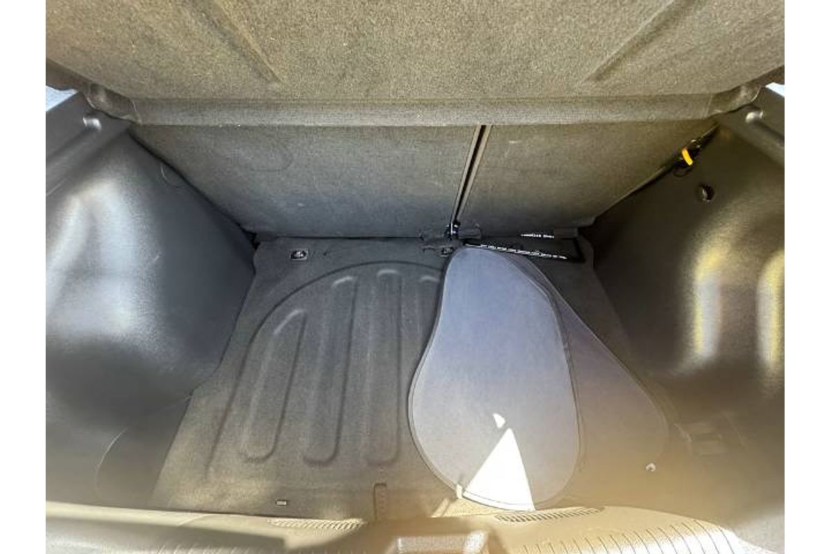 2013 Hyundai Accent Active RB