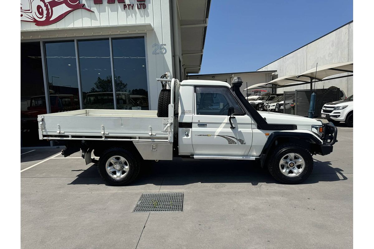 2002 Toyota Landcruiser RV HDJ79R 4X4