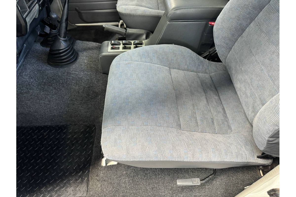 2002 Toyota Landcruiser RV HDJ79R 4X4
