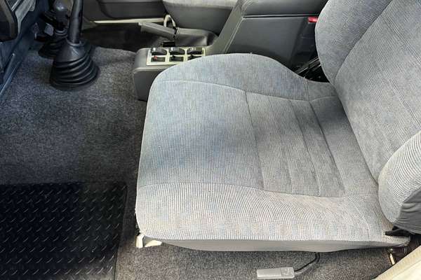 2002 Toyota Landcruiser RV HDJ79R 4X4