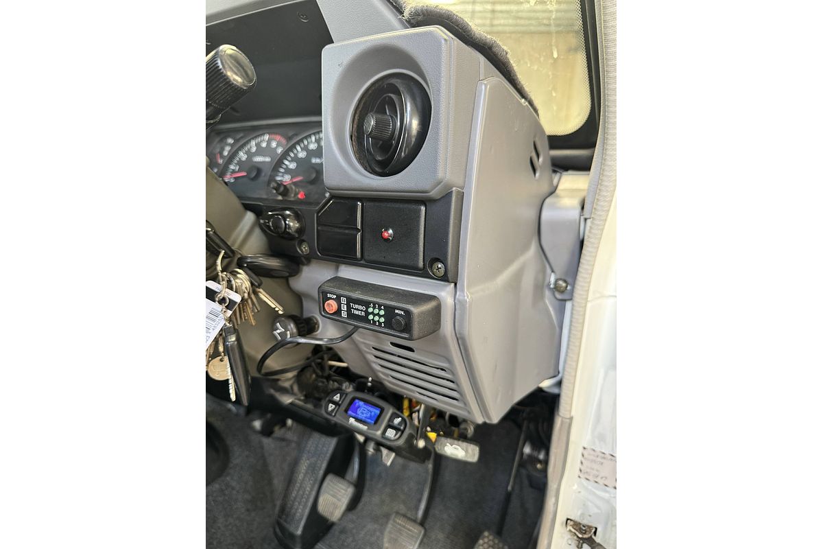 2002 Toyota Landcruiser RV HDJ79R 4X4