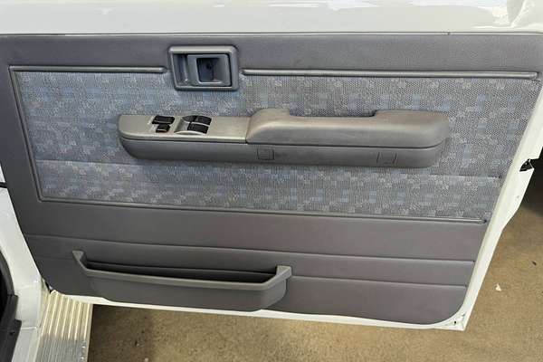 2002 Toyota Landcruiser RV HDJ79R 4X4