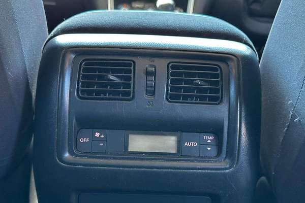 2014 Nissan Pathfinder ST R52