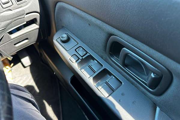 2009 Nissan Navara ST-R D22 4X4