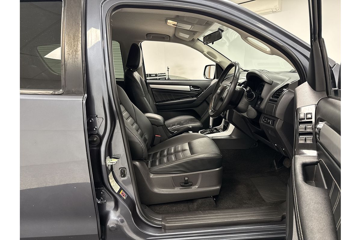 2018 Isuzu MU-X LS-T