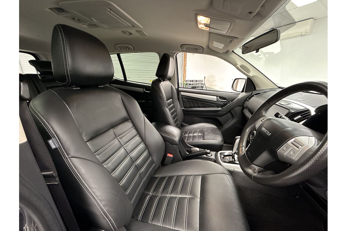 2018 Isuzu MU-X LS-T