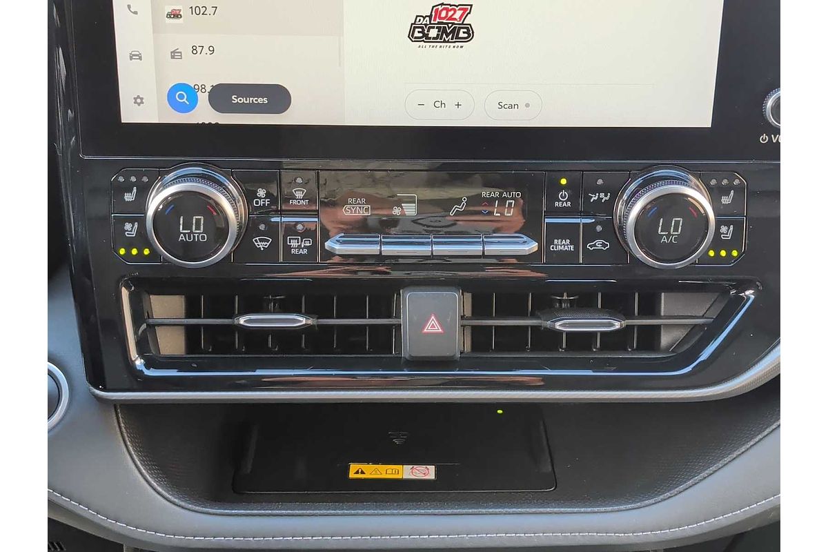 2024 Toyota Highlander Platinum