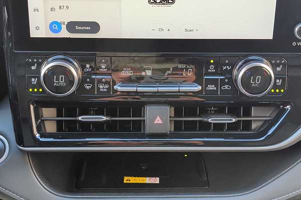 2024 Toyota Highlander Platinum