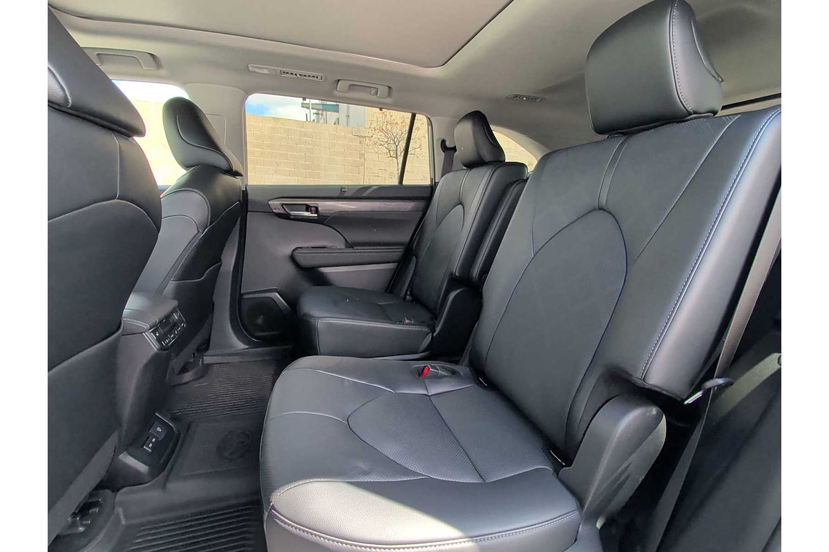 2024 Toyota Highlander Platinum