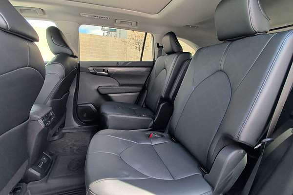 2024 Toyota Highlander Platinum