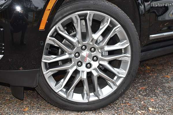 2025 GMC Yukon Denali T1