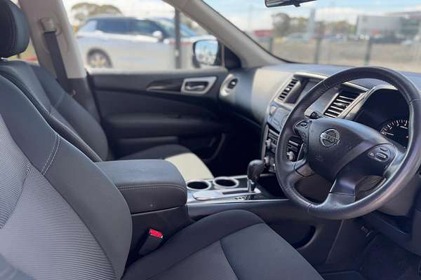 2017 Nissan Pathfinder ST R52 Series II