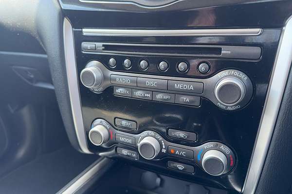 2017 Nissan Pathfinder ST R52 Series II