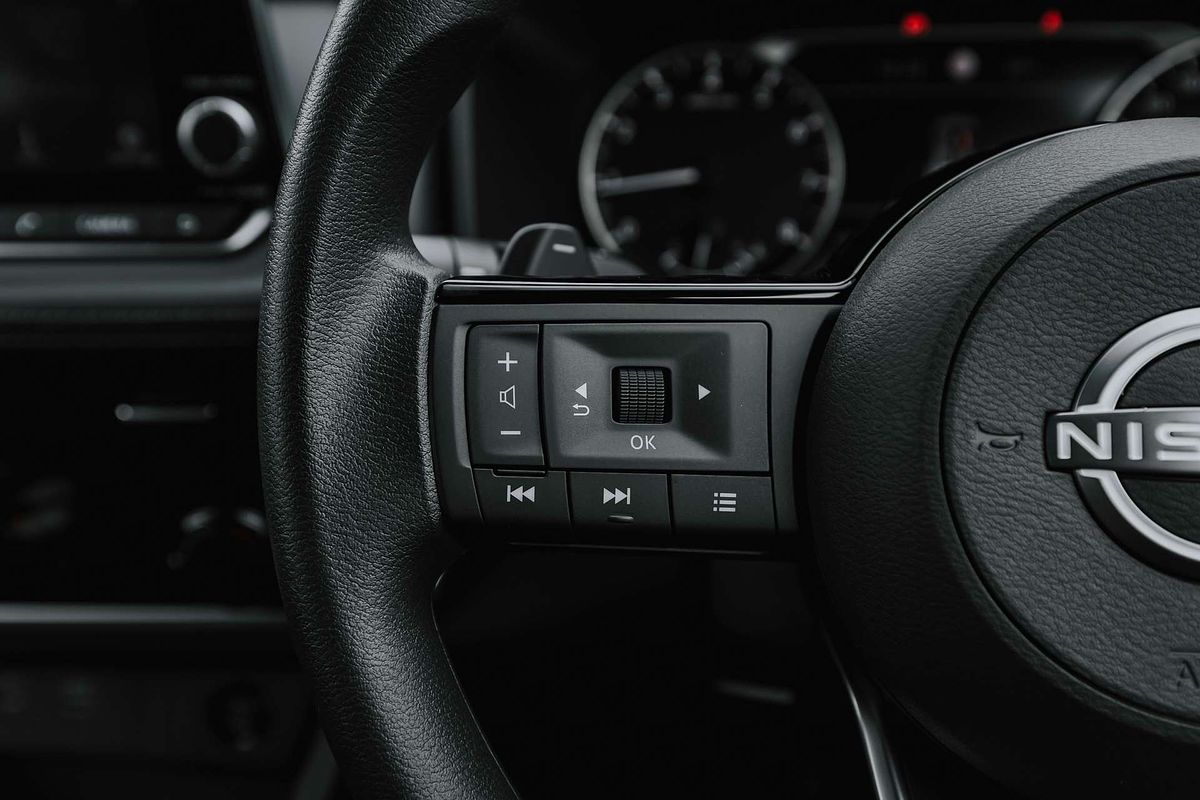 2025 Nissan X-TRAIL ST T33