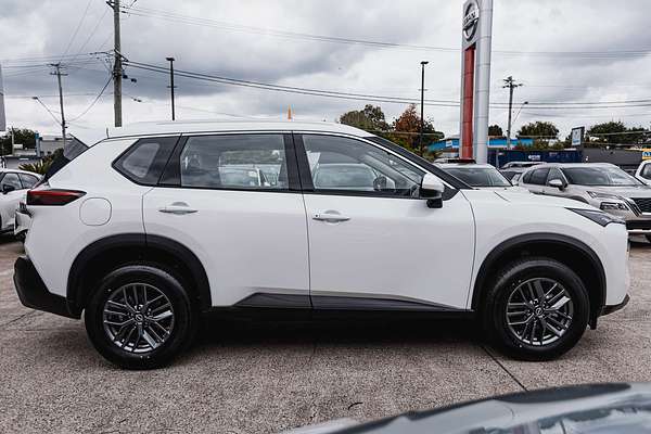 2025 Nissan X-TRAIL ST T33