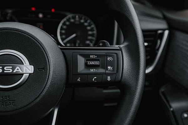 2025 Nissan X-TRAIL ST T33