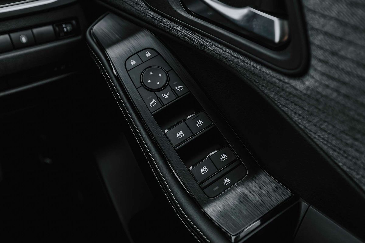 2025 Nissan X-TRAIL ST T33