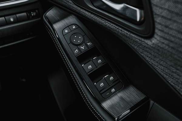 2025 Nissan X-TRAIL ST T33