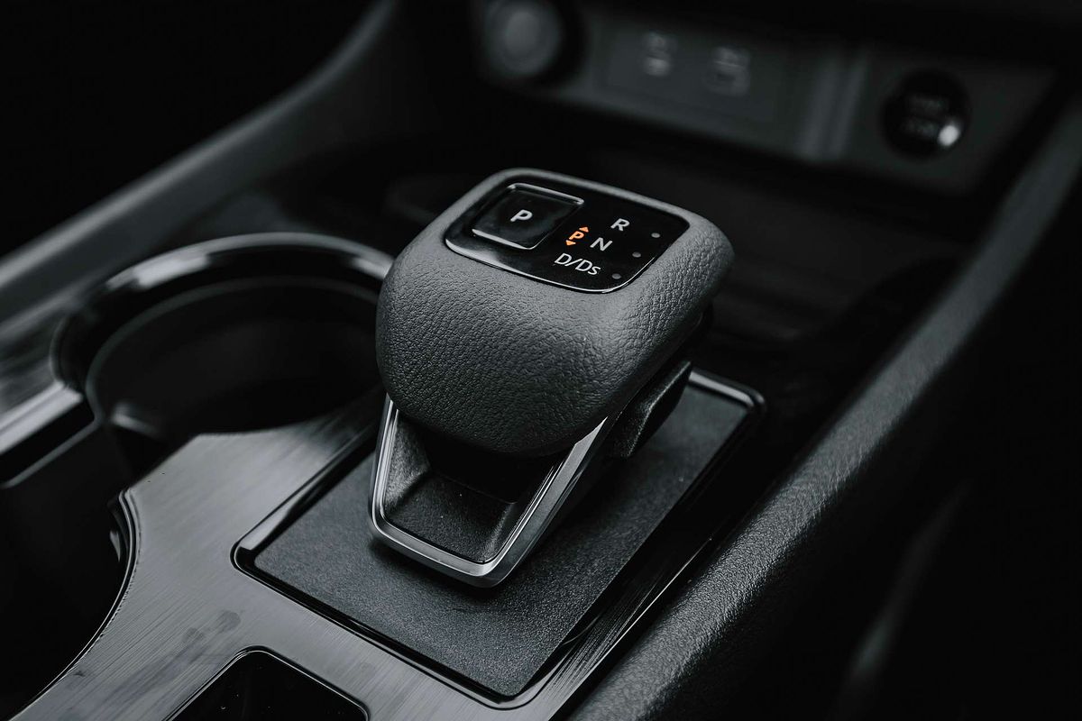 2025 Nissan X-TRAIL ST T33