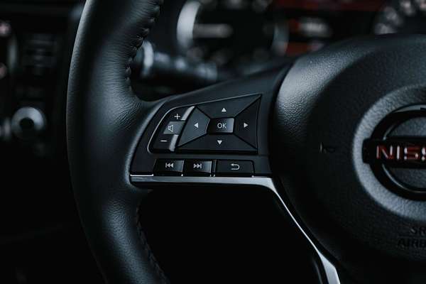 2025 Nissan Navara PRO-4X D23 4X4