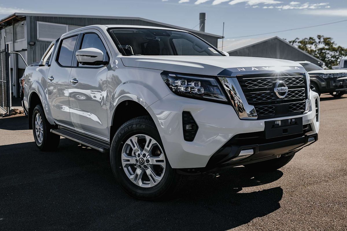 2025 Nissan Navara ST D23 4X4