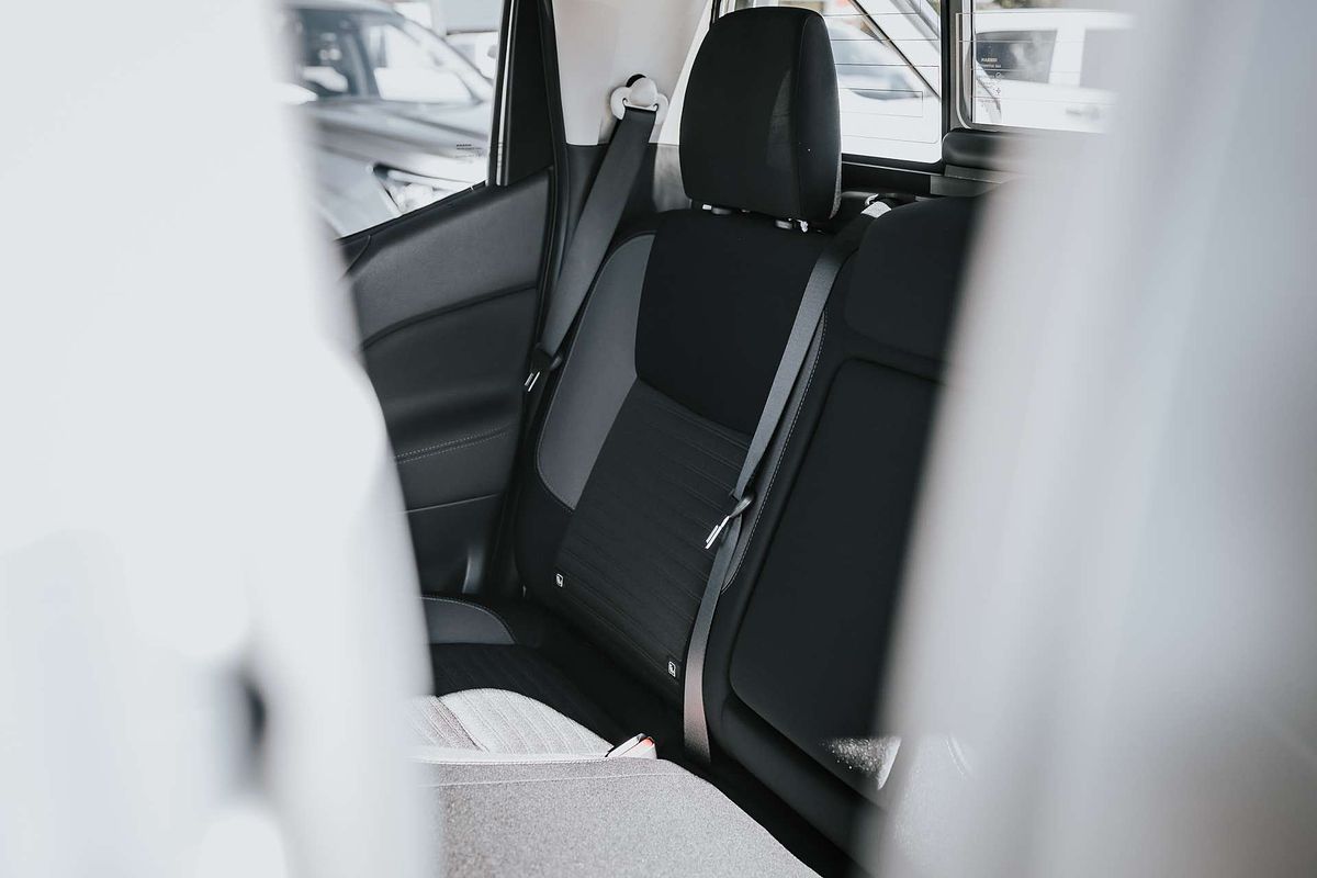 2025 Nissan Navara ST D23 4X4