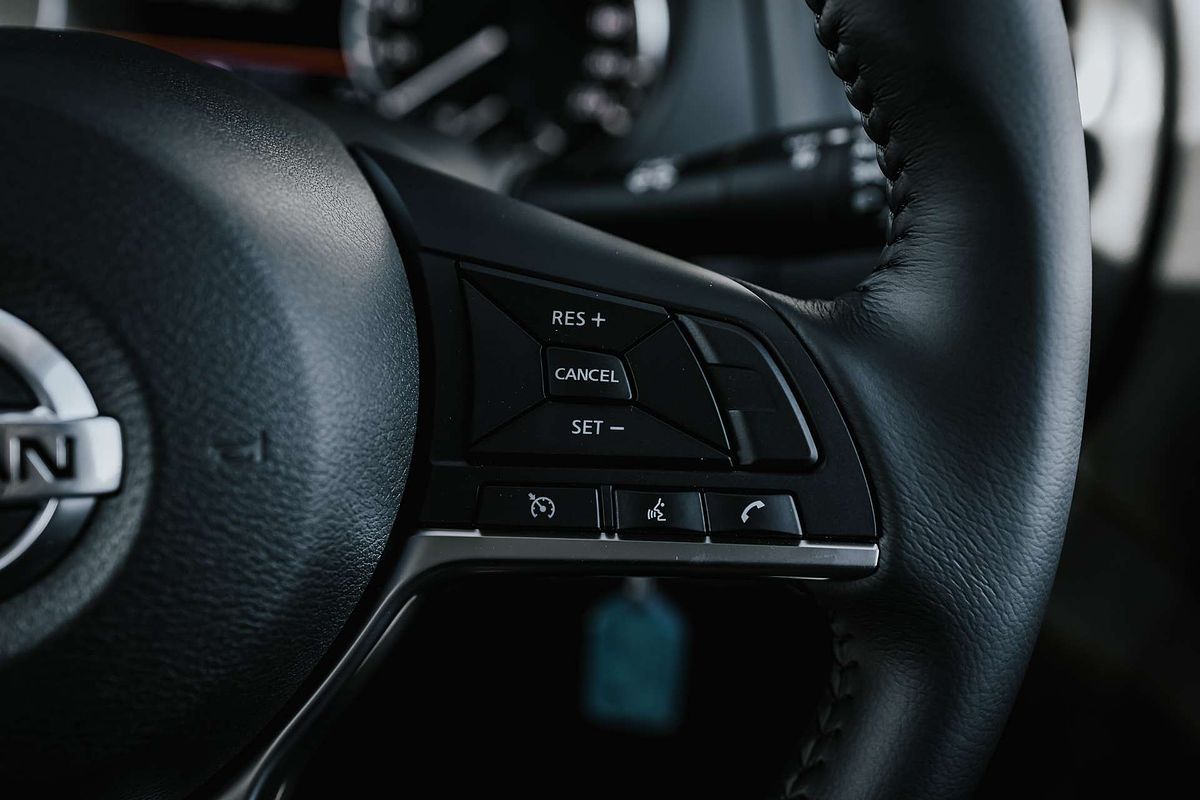 2025 Nissan Navara ST D23 4X4