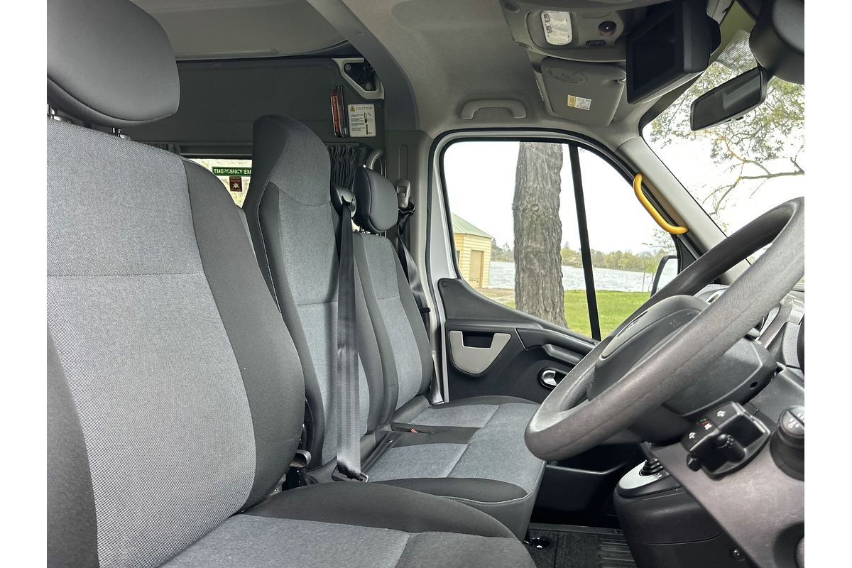 2018 Renault Master X62 LWB Mid Roof
