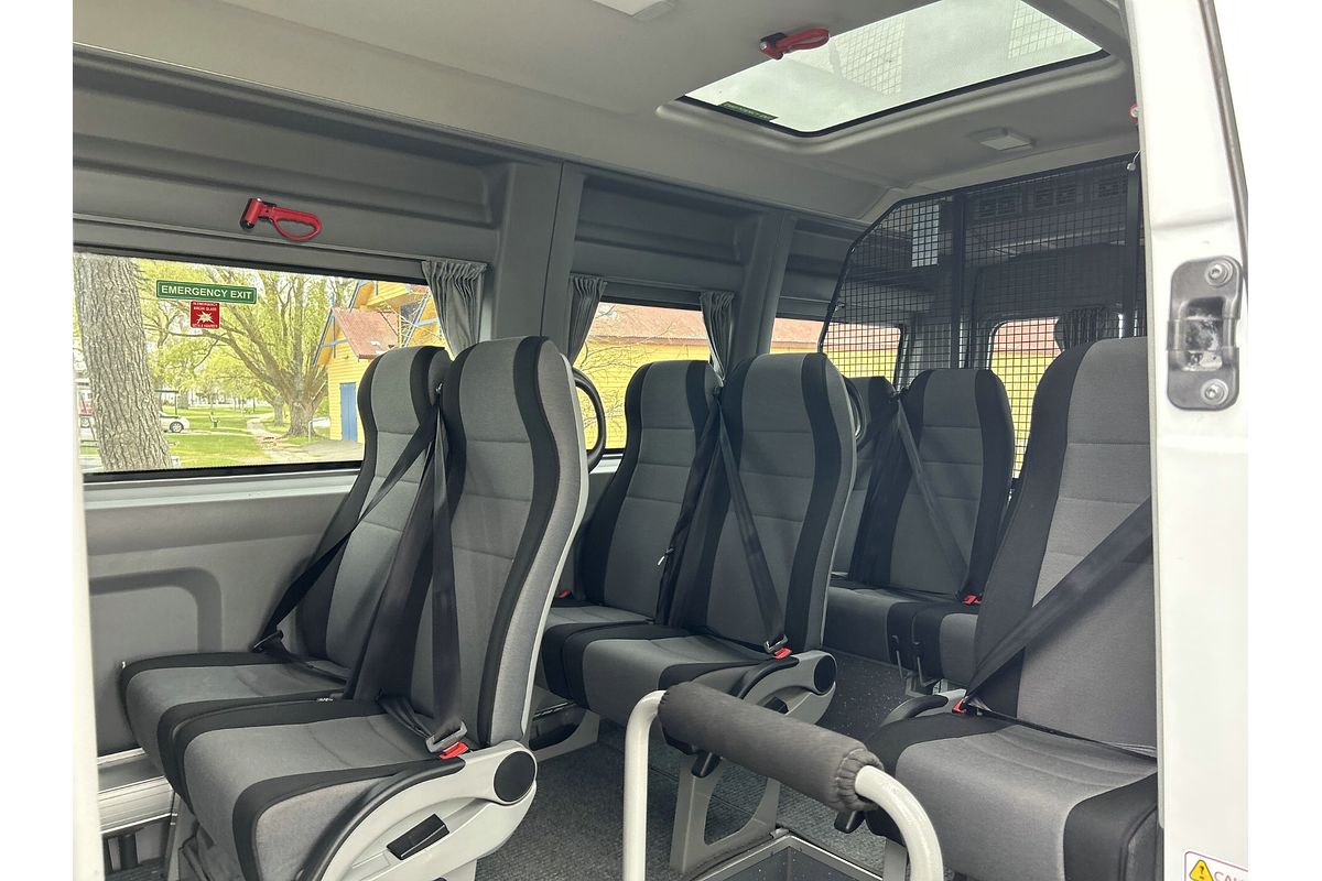 2018 Renault Master X62 LWB Mid Roof