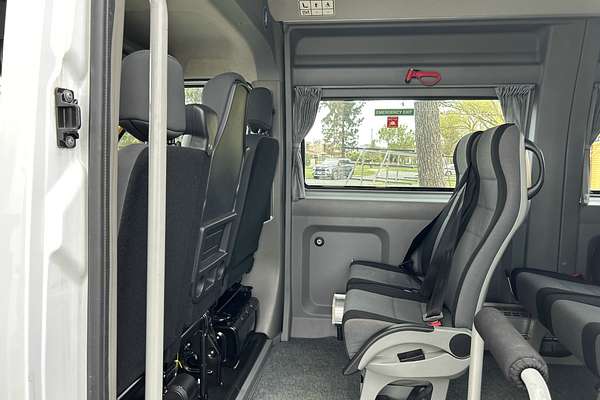 2018 Renault Master X62 LWB Mid Roof