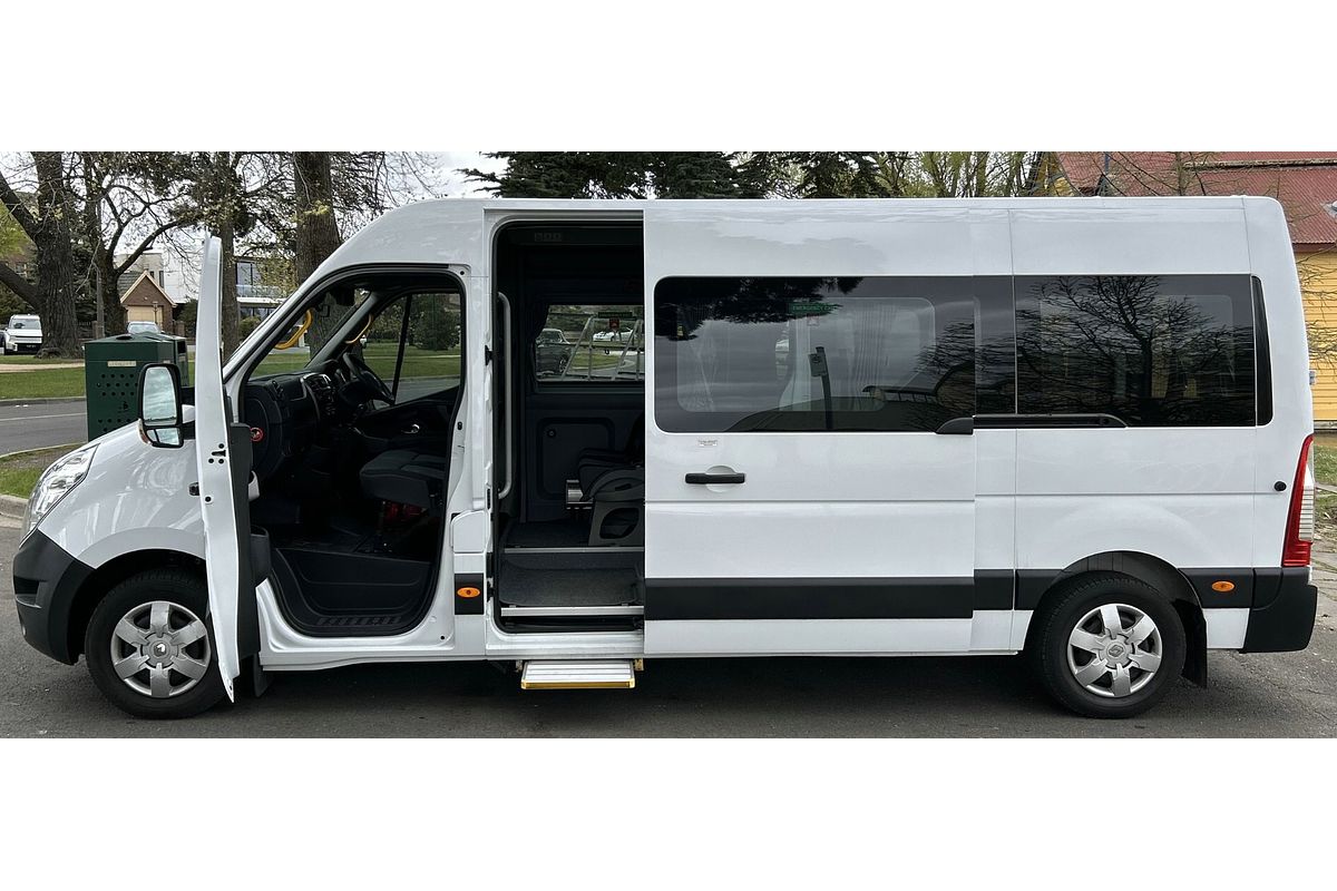 2018 Renault Master X62 LWB Mid Roof