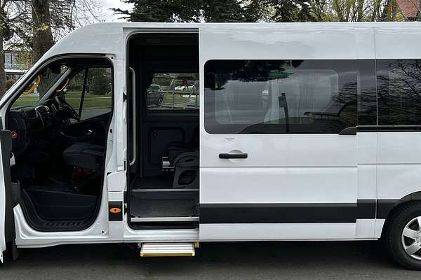2018 Renault Master X62 LWB Mid Roof