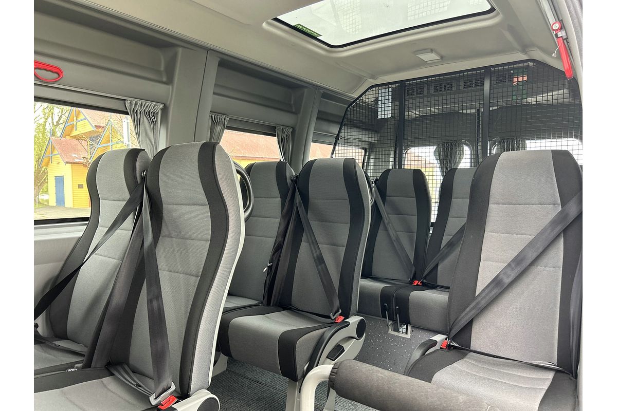 2018 Renault Master X62 LWB Mid Roof