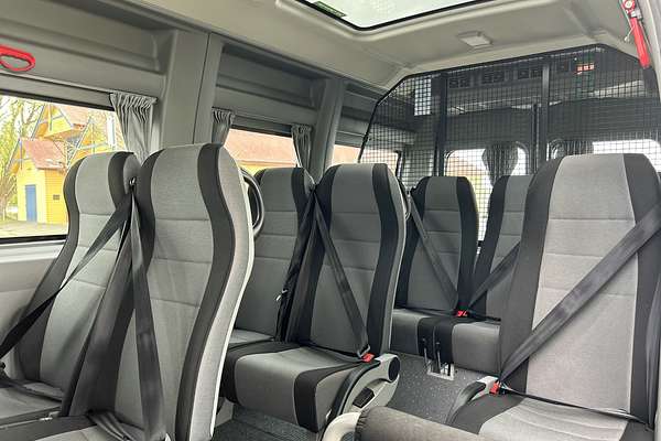 2018 Renault Master X62 LWB Mid Roof