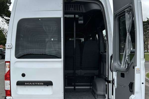 2018 Renault Master X62 LWB Mid Roof