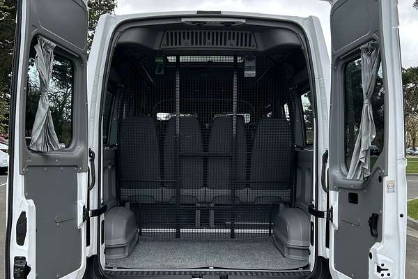 2018 Renault Master X62 LWB Mid Roof