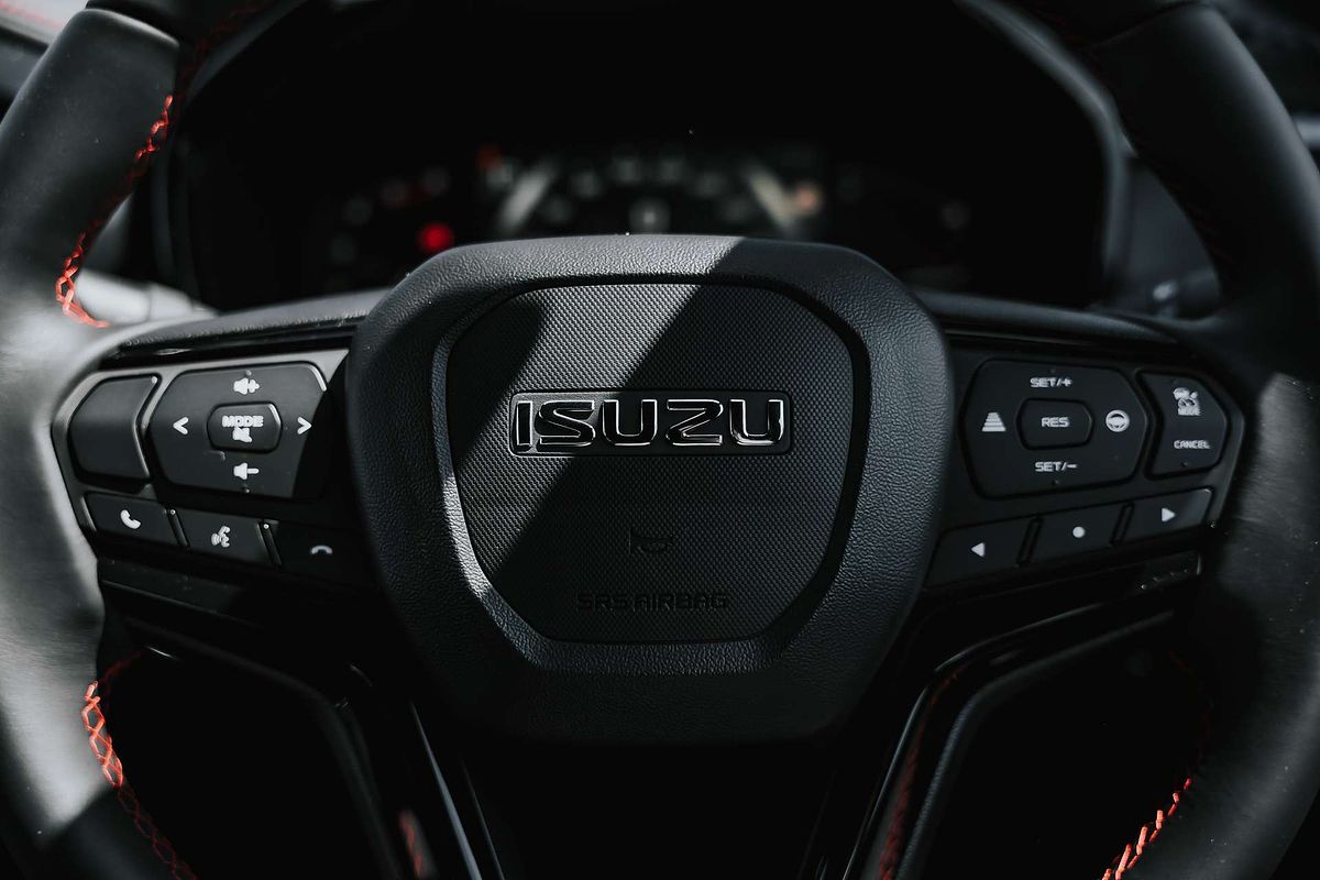 2025 Isuzu D-MAX X-TERRAIN  4X4