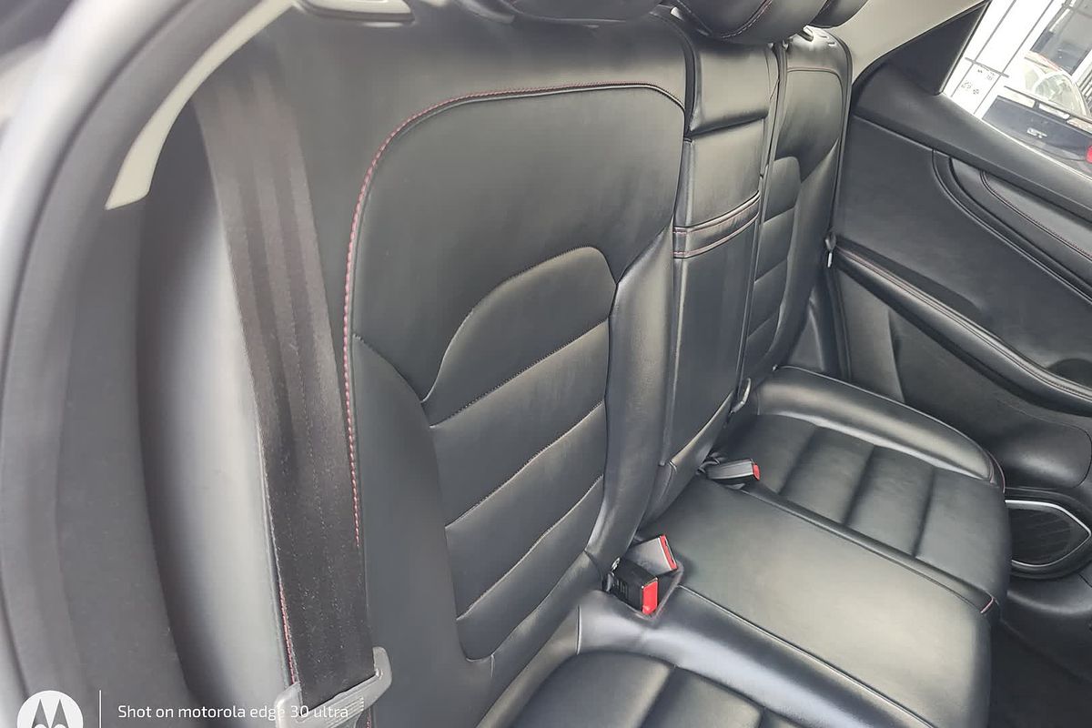 2022 MG HS Vibe SAS23