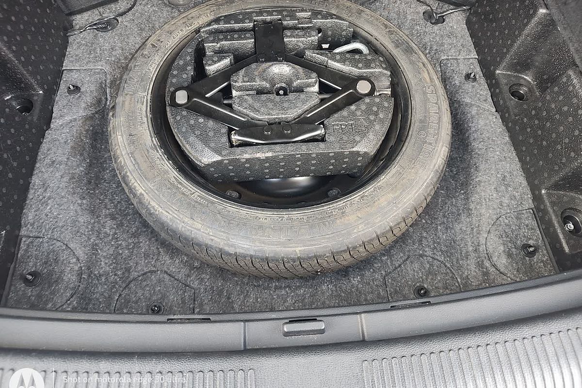 2022 MG HS Vibe SAS23