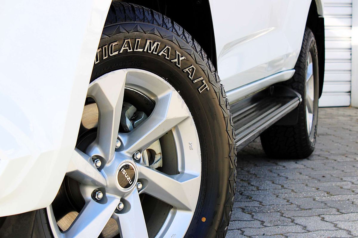 2024 Isuzu MU-X LS-M