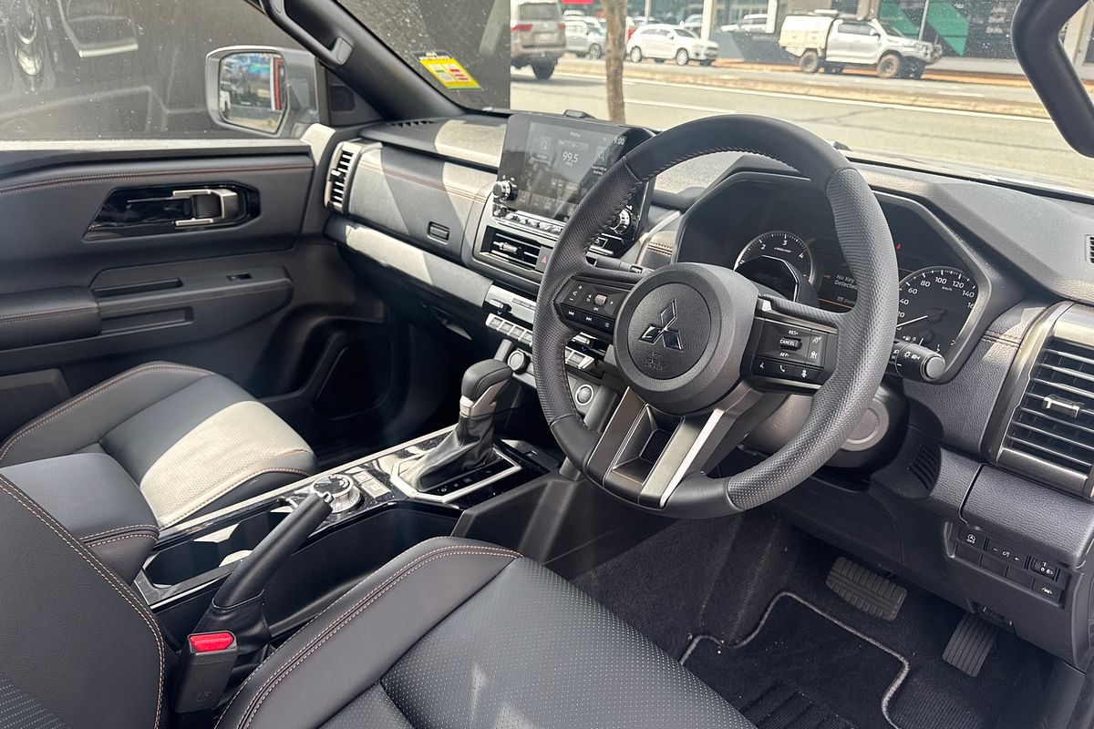 2025 Mitsubishi Triton GSR MV 4X4