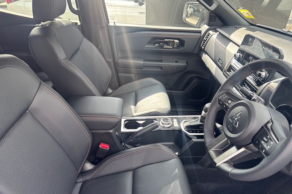 2025 Mitsubishi Triton GSR MV 4X4