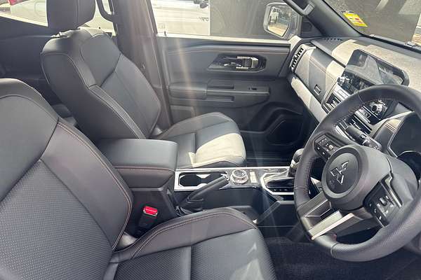 2025 Mitsubishi Triton GSR MV 4X4
