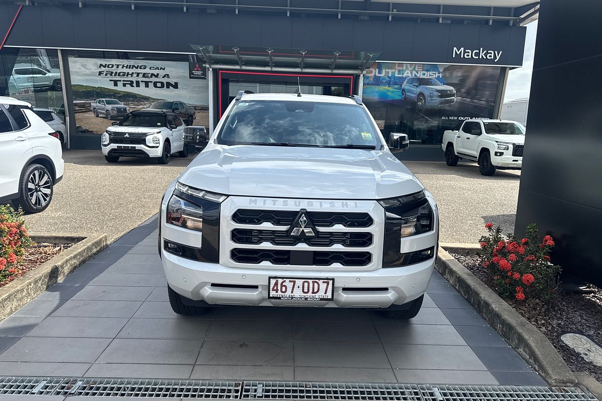 2025 Mitsubishi Triton GSR MV 4X4