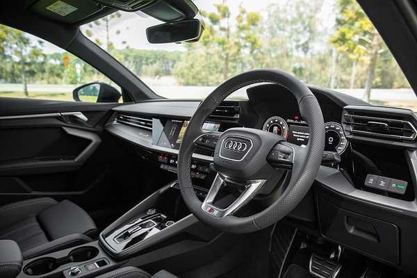 2025 Audi A3 35 TFSI S line GY